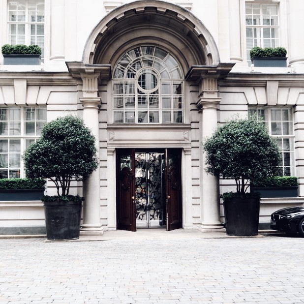 London Beauty  To Try | Face Place Facial at Rosewood London